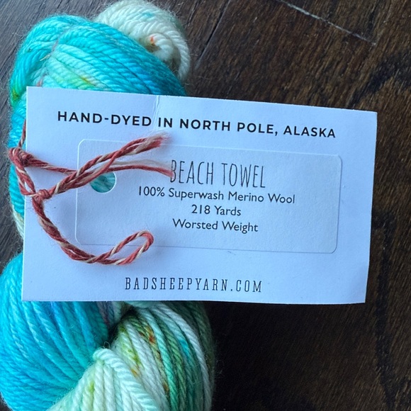 Bad Sheep Yarn in blue and magenta - Picture 2 of 3